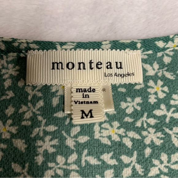 Monteau green/cream size medium top double ruffle sleeve rouching in the back - Picture 6 of 7
